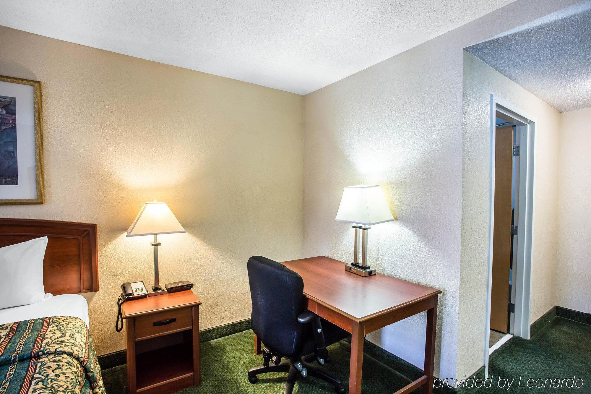 Rodeway Inn Chattanooga Bagian luar foto
