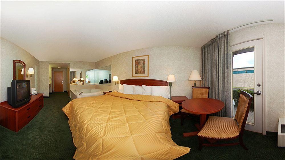 Rodeway Inn Chattanooga Bagian luar foto