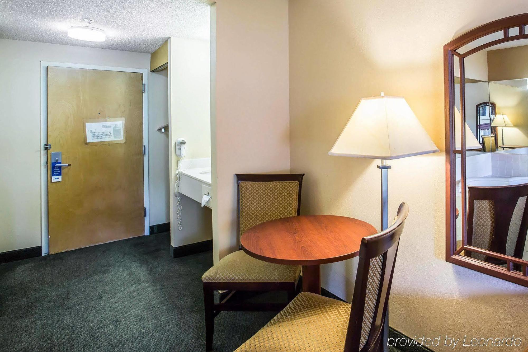 Rodeway Inn Chattanooga Bagian luar foto